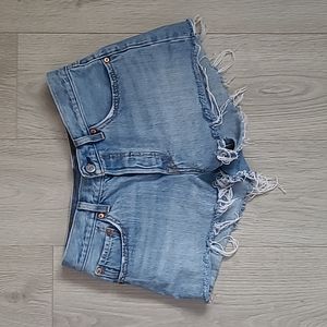 Levis 501 cutoff shorts